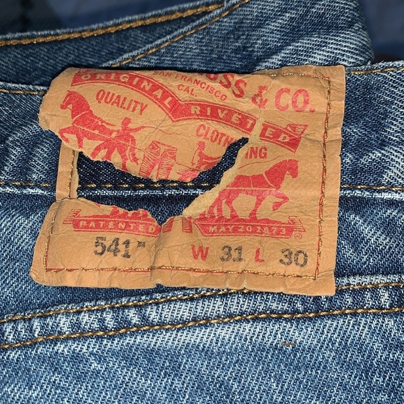 Gently Loved Levi’s Mens Jeans - Picture 9 of 9